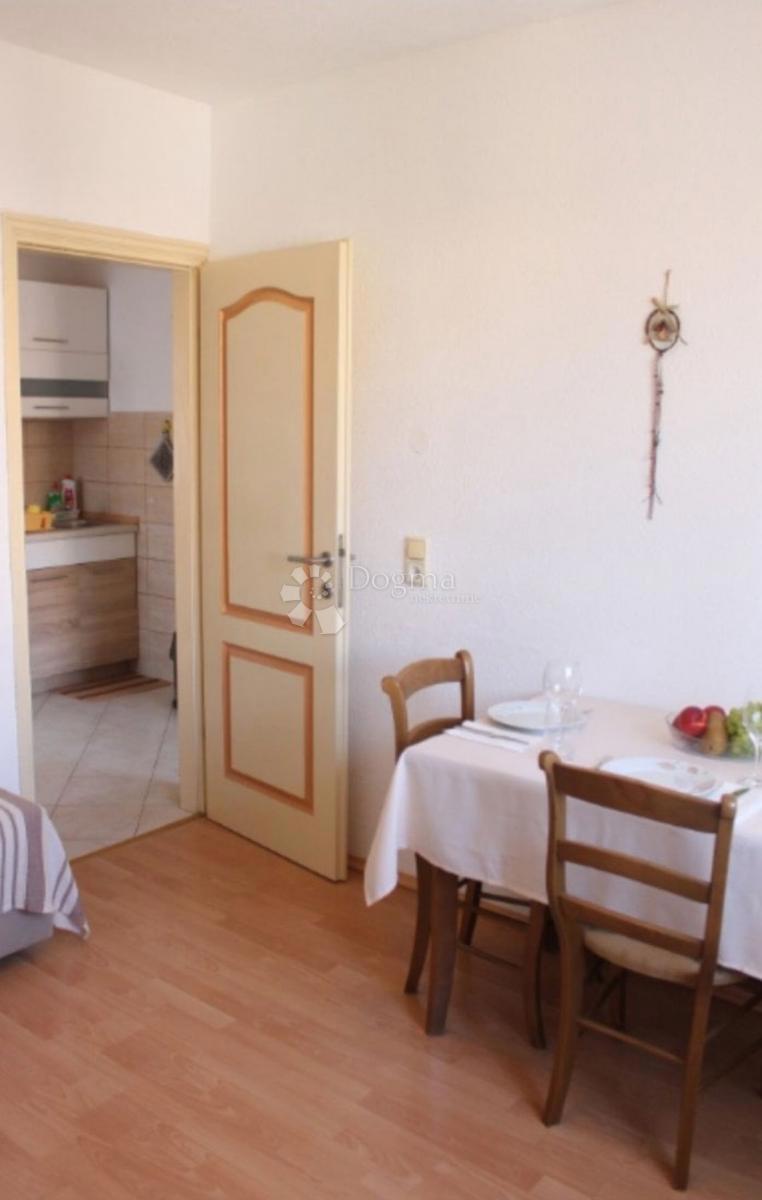 Dupleks stanovanje 100 m² - možnost dveh stanovanj ali enega večjega, 800 m od morja - Rovinj