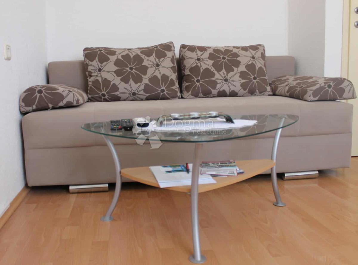 Dupleks stanovanje 100 m² - možnost dveh stanovanj ali enega večjega, 800 m od morja - Rovinj