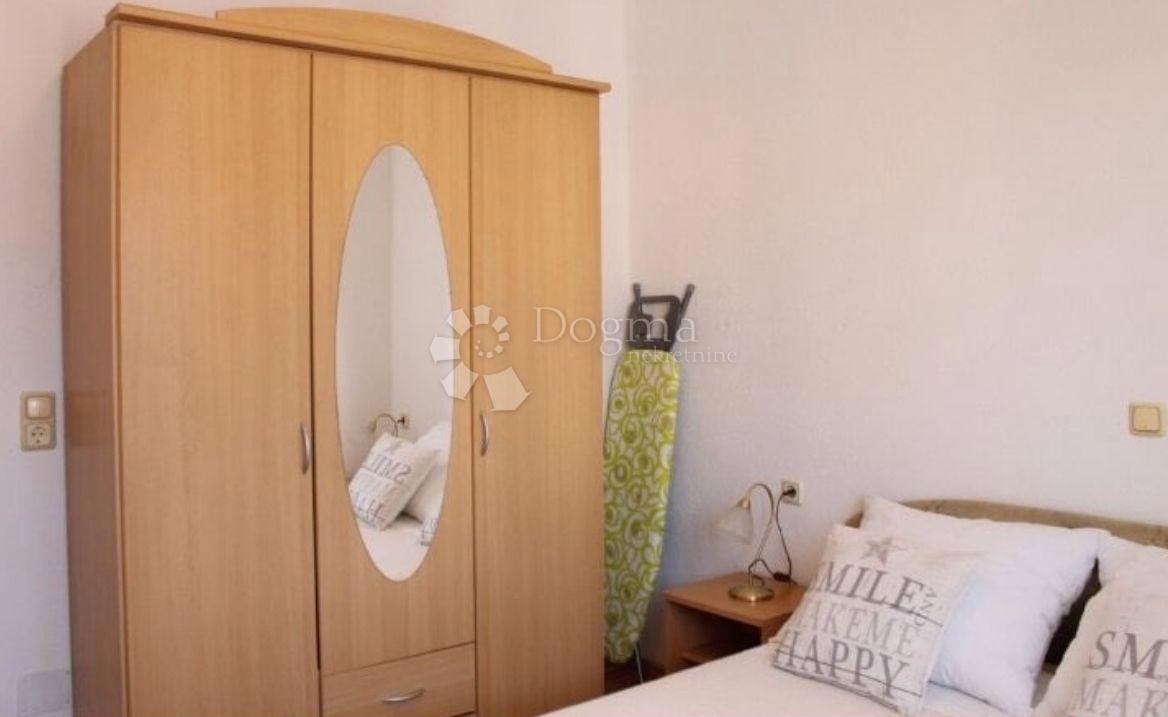 Dupleks stanovanje 100 m² - možnost dveh stanovanj ali enega večjega, 800 m od morja - Rovinj