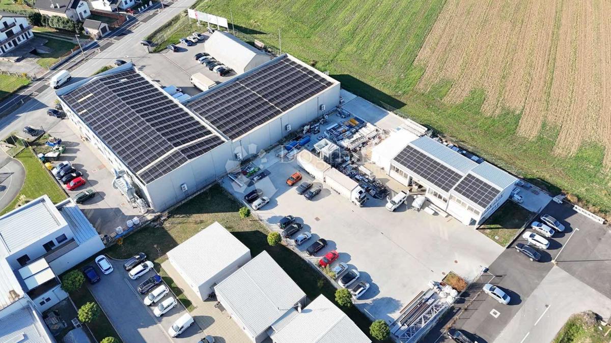 Poslovni prostor Tenja, Osijek - Okolica, 3.750m2