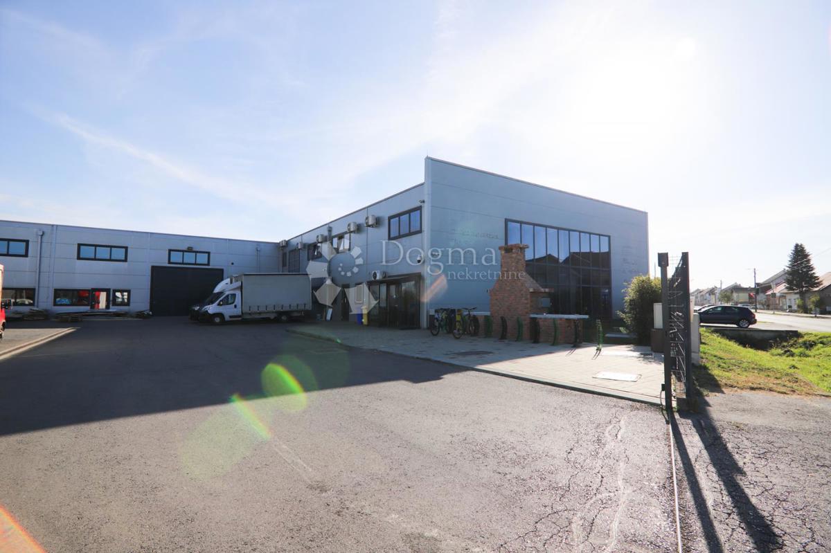 Poslovni prostor Tenja, Osijek - Okolica, 3.750m2