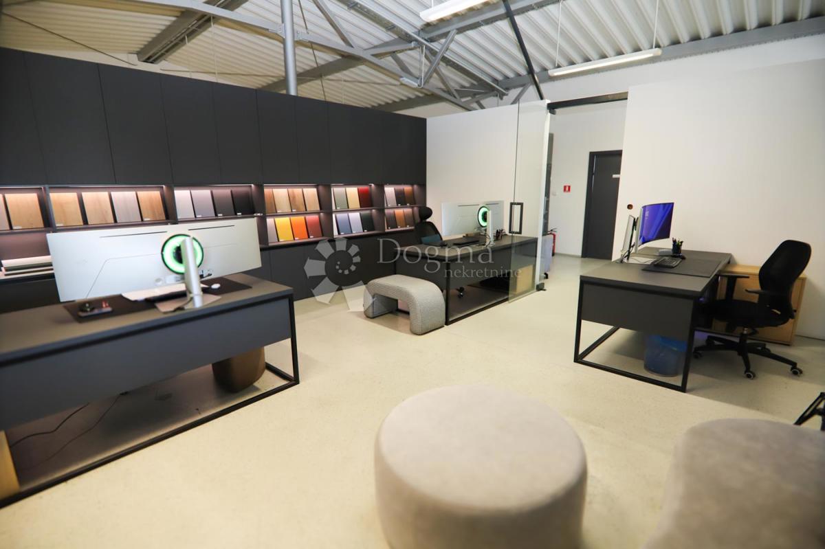 Poslovni prostor Tenja, Osijek - Okolica, 3.750m2