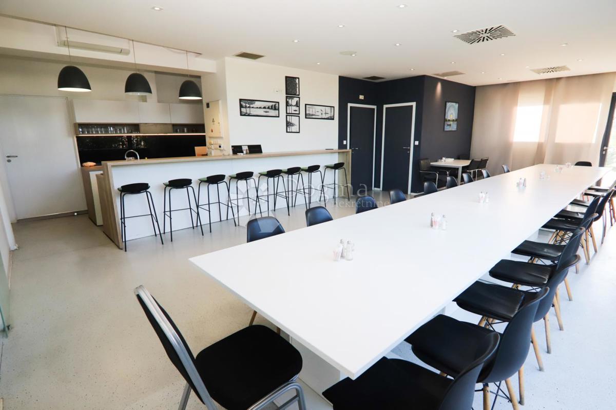 Poslovni prostor Tenja, Osijek - Okolica, 3.750m2