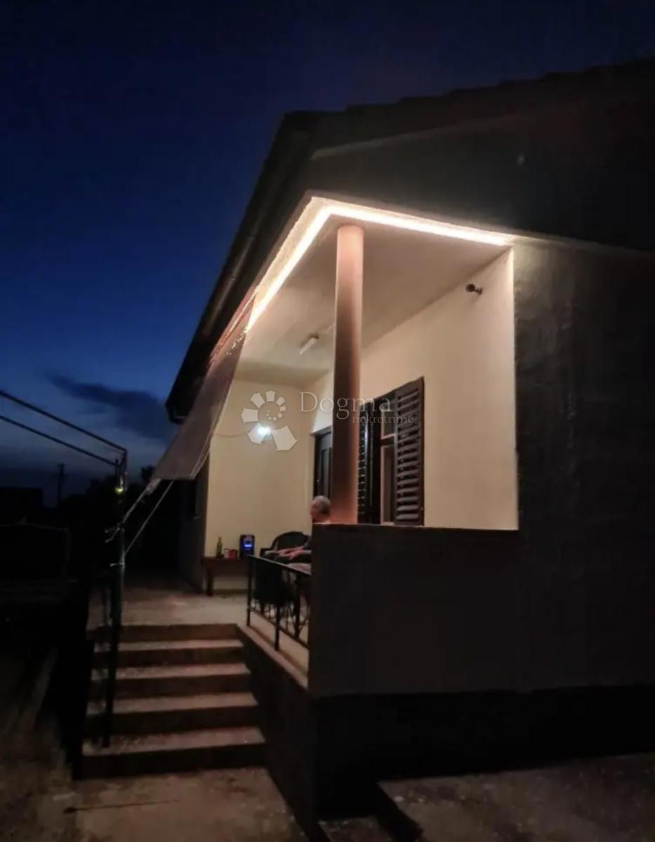 Hiša Zečevo Rogozničko, Rogoznica, 52m2