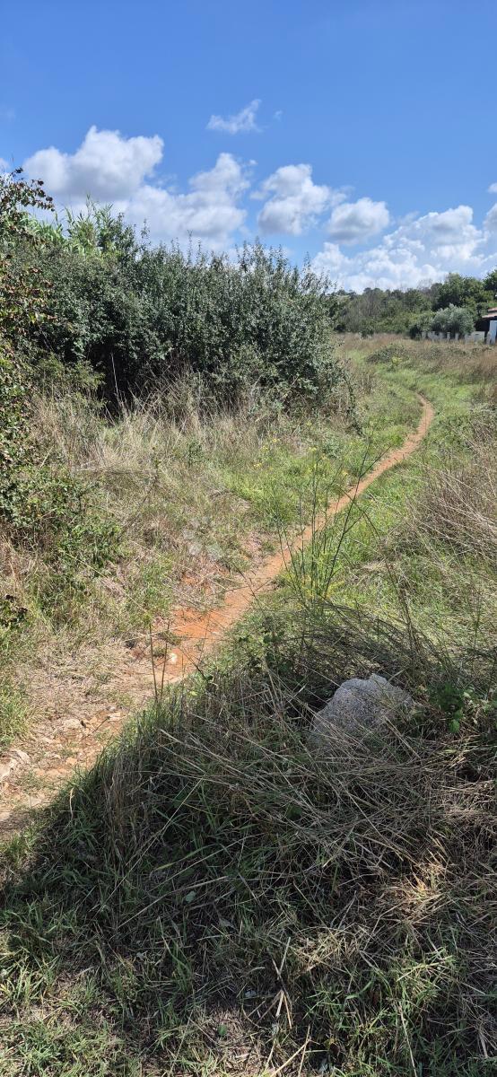 Zazidljivo zemljišče Šikići, Pula, 1.862m2