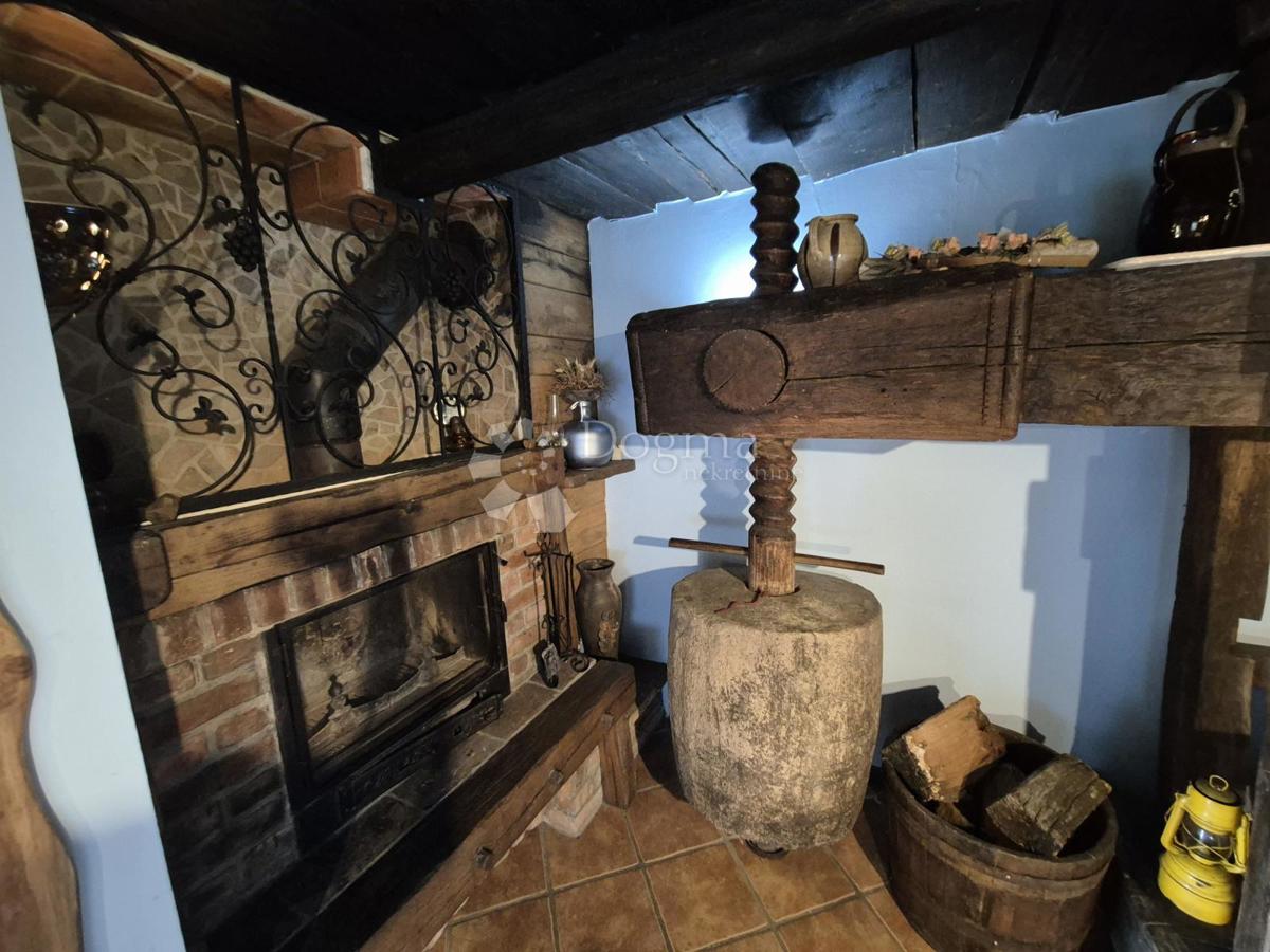 Hiša Gorkovec, Klanjec, 220m2