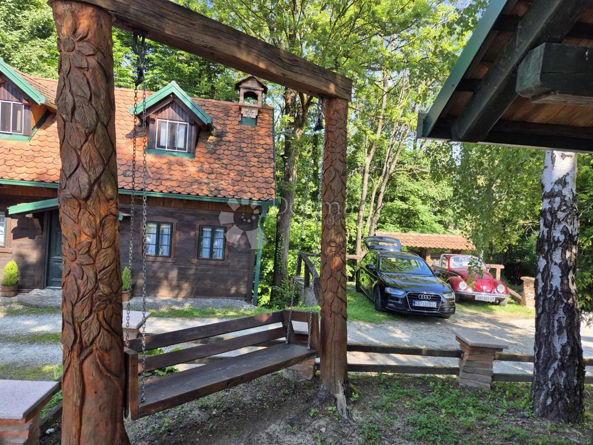 Hiša Gorkovec, Klanjec, 220m2