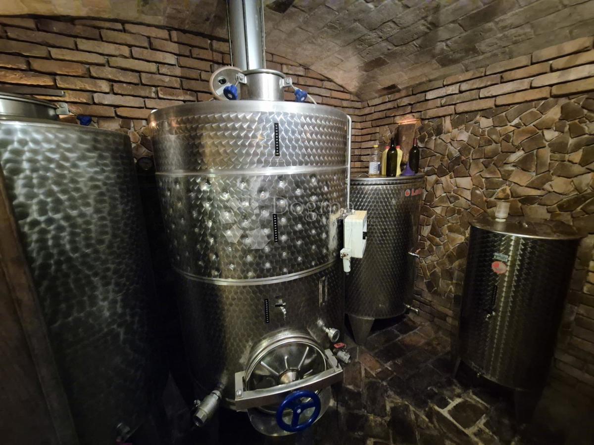 Hiša Gorkovec, Klanjec, 220m2