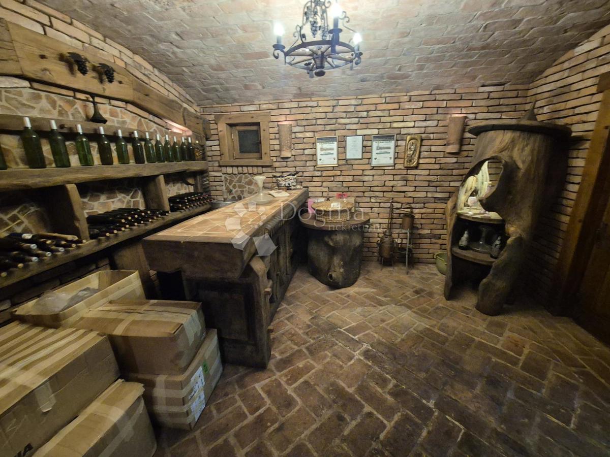 Hiša Gorkovec, Klanjec, 220m2