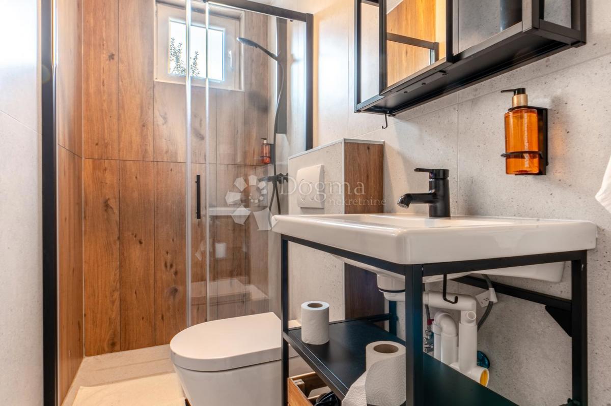 Hiša Cerovlje, 70m2