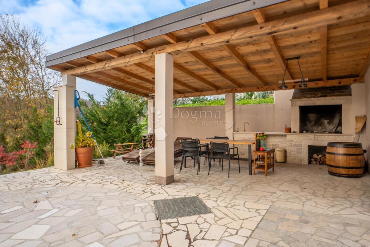 Hiša Cerovlje, 70m2