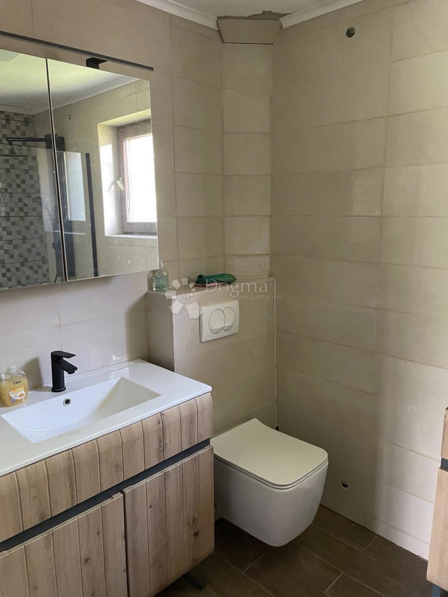 Hiša Svetičko Hrašće, Ozalj, 130m2