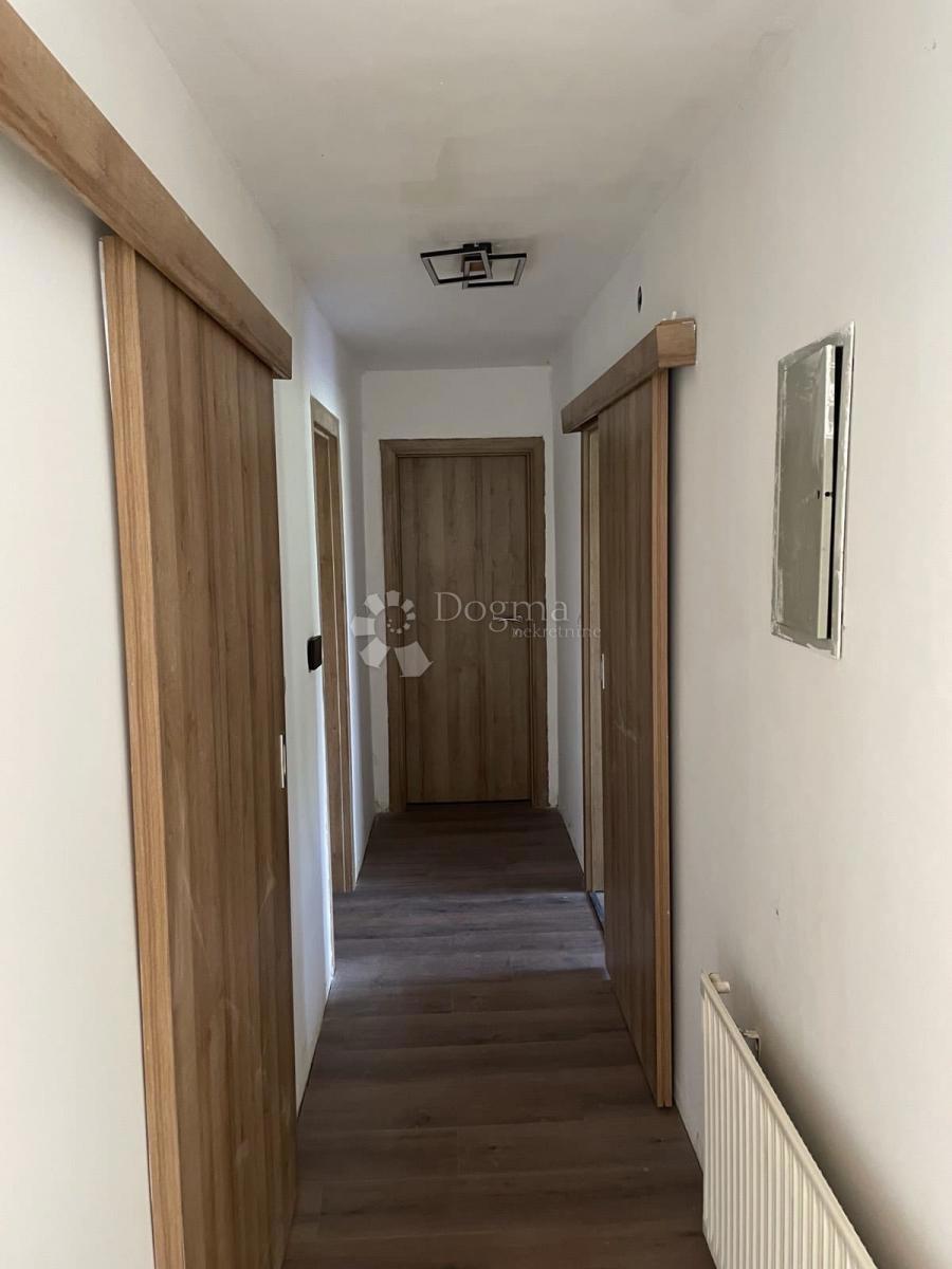 Hiša Svetičko Hrašće, Ozalj, 130m2