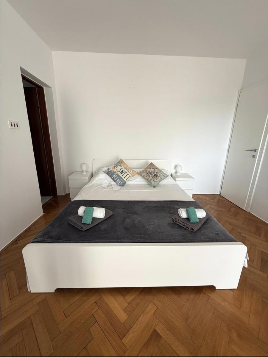 Hiša Ugljan, Preko, 616,12m2