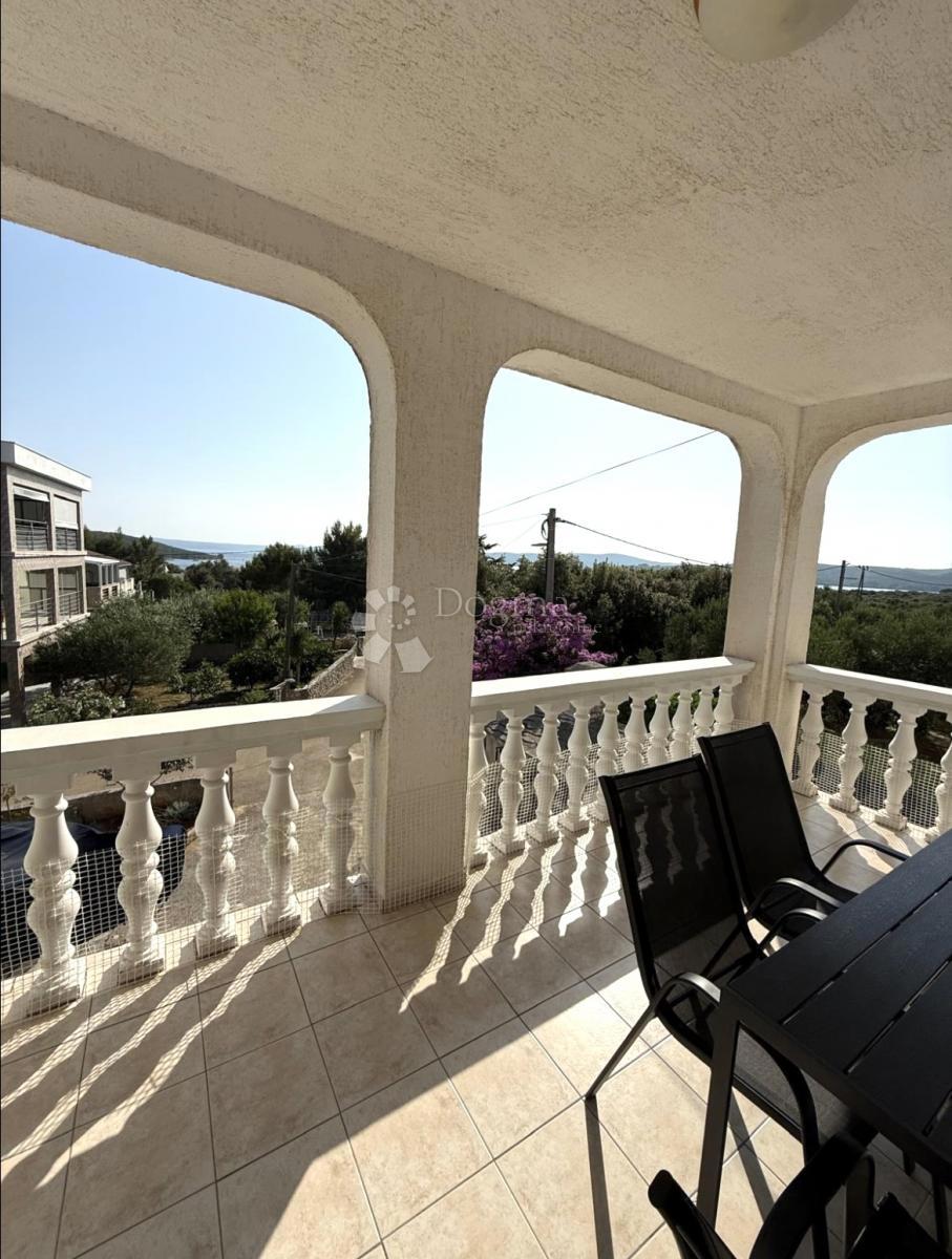 Hiša Ugljan, Preko, 616,12m2