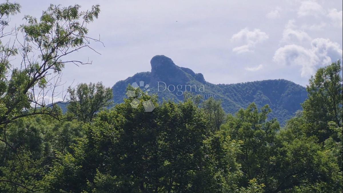 Zazidljivo zemljišče Ogulin, 8.800m2