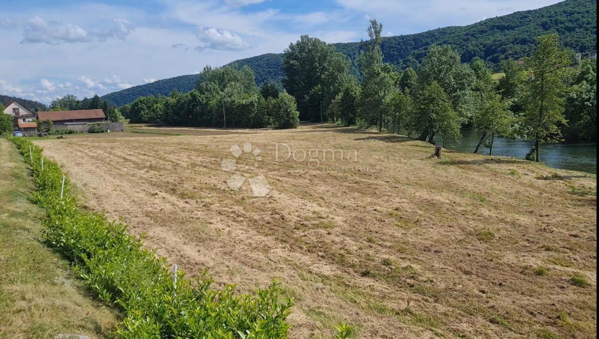 Zazidljivo zemljišče Ogulin, 8.800m2