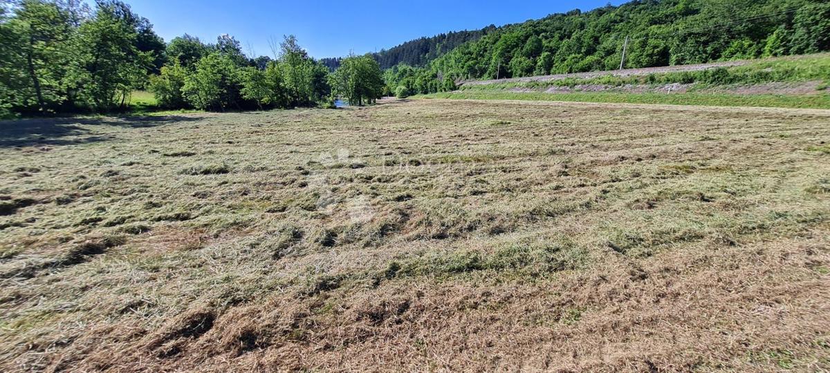 Zazidljivo zemljišče Ogulin, 8.800m2