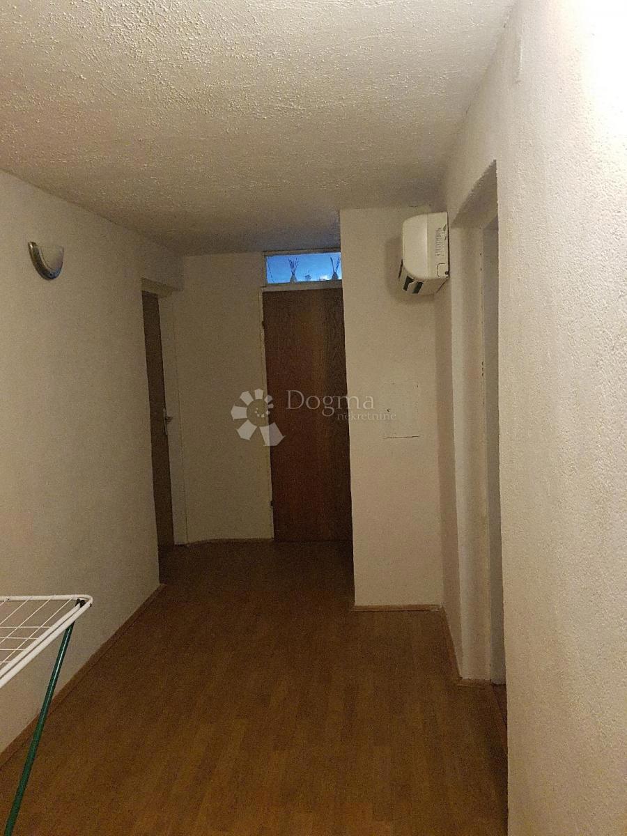 Hiša Sarvaš, Osijek - Okolica, 280m2