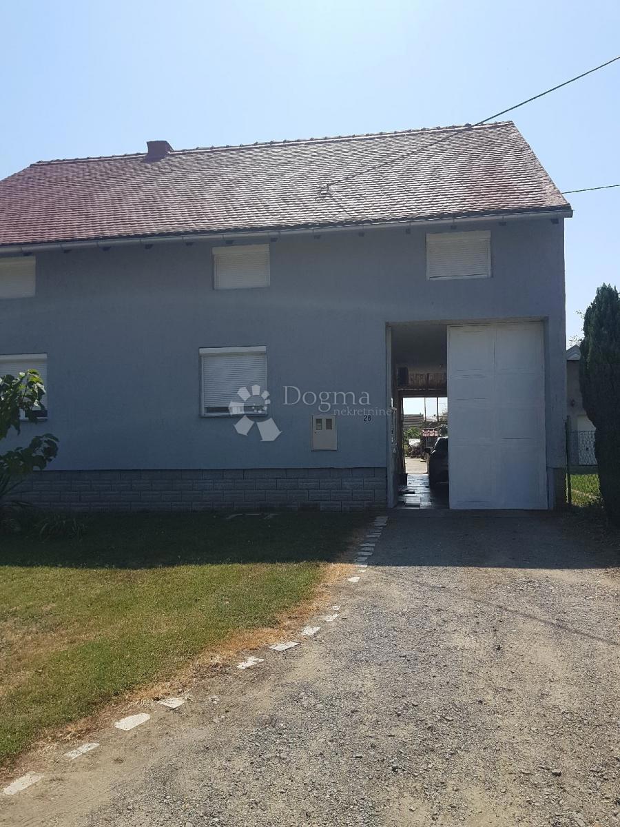 Hiša Sarvaš, Osijek - Okolica, 280m2