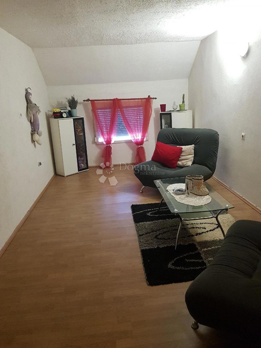 Hiša Sarvaš, Osijek - Okolica, 280m2