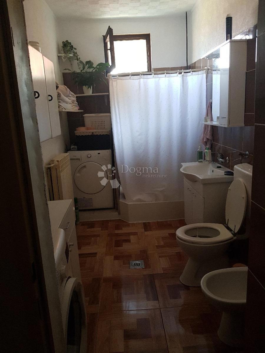 Hiša Sarvaš, Osijek - Okolica, 280m2