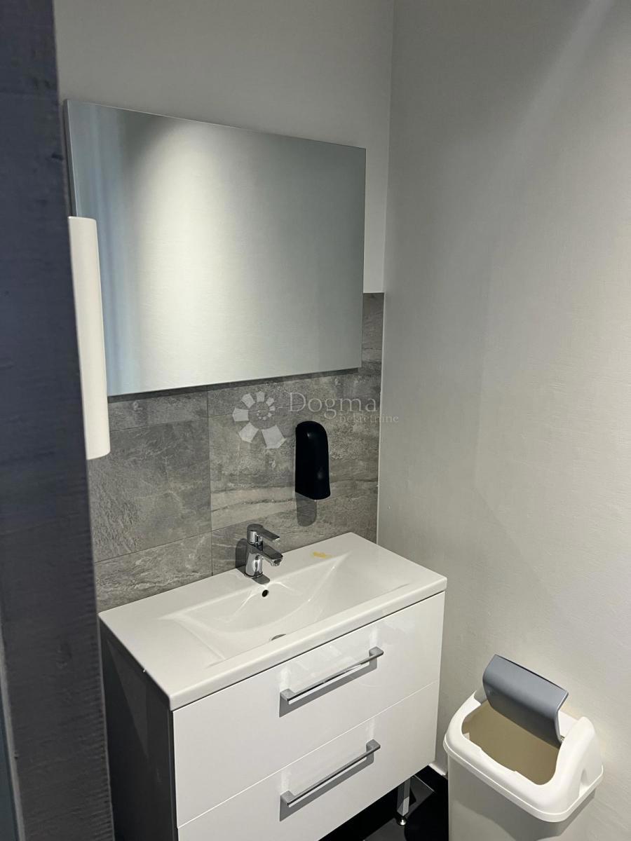 Poslovni prostor Škurinje, Rijeka, 109,76m2