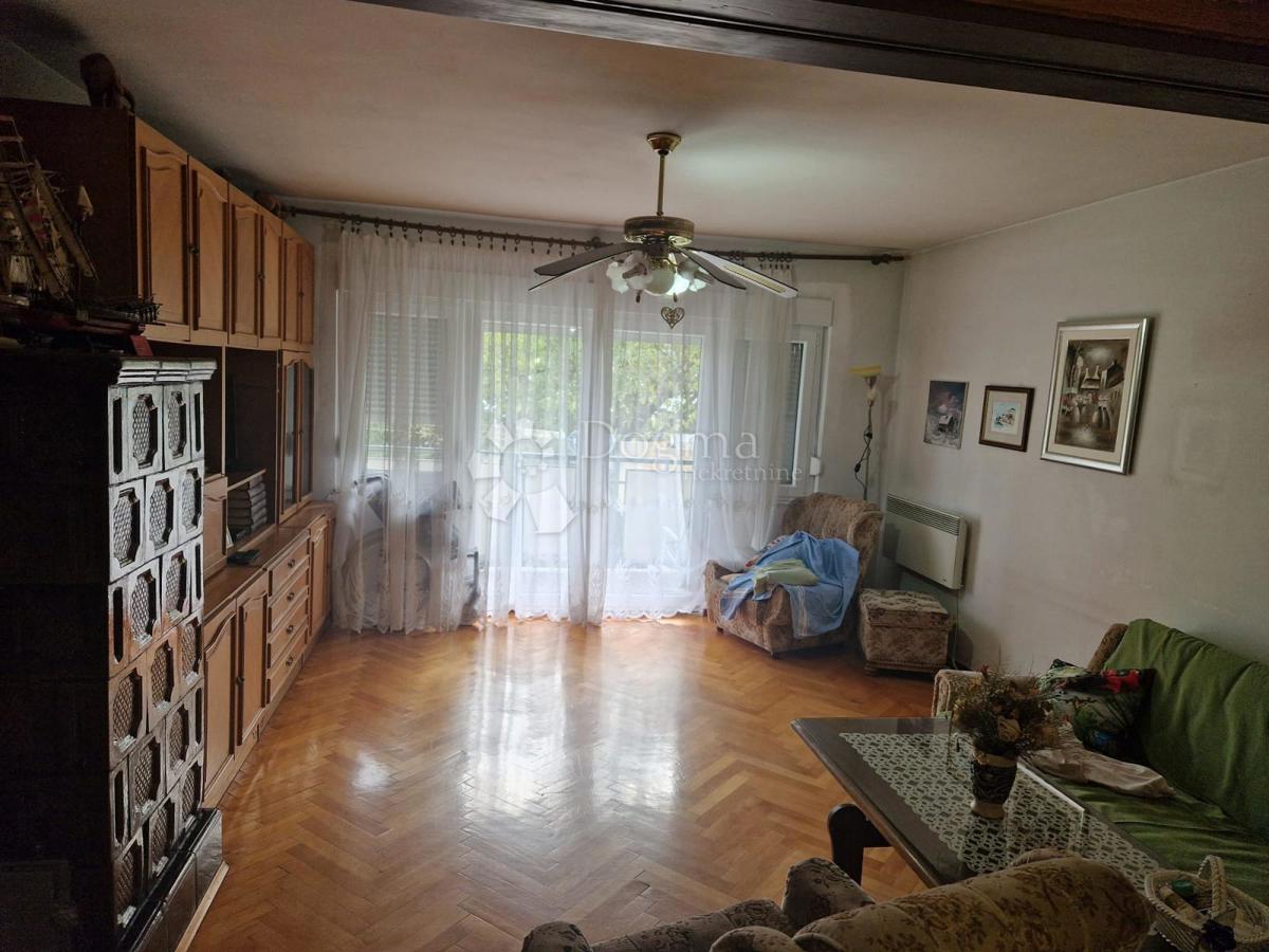 Stanovanje Trogir, 66,93m2