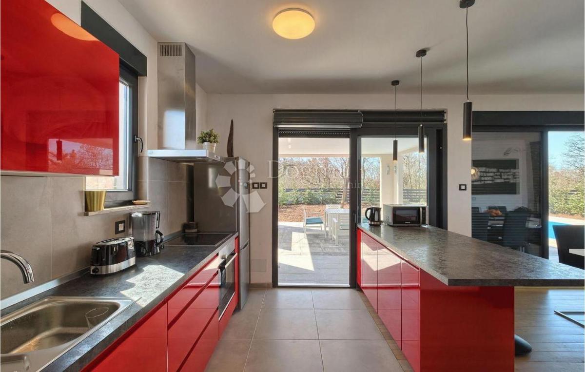 Hiša Svetvinčenat, 100m2