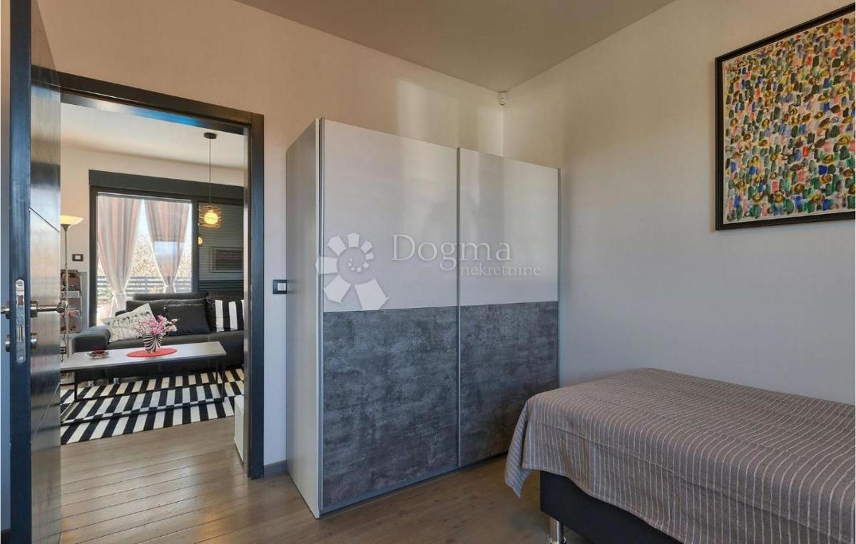 Hiša Svetvinčenat, 100m2