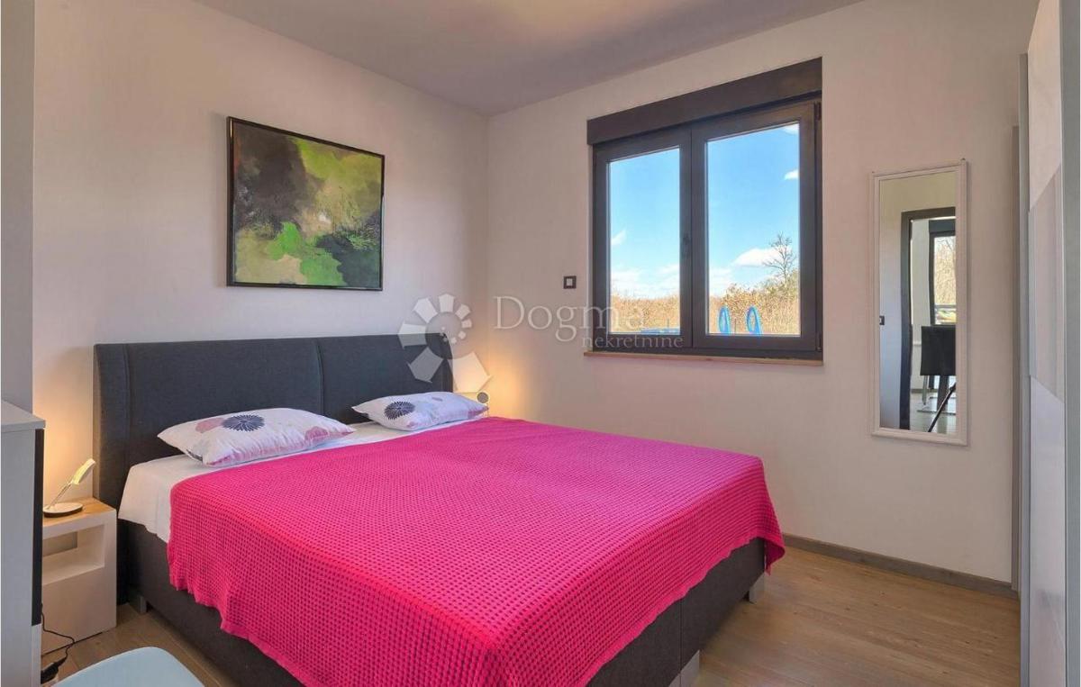 Hiša Svetvinčenat, 100m2