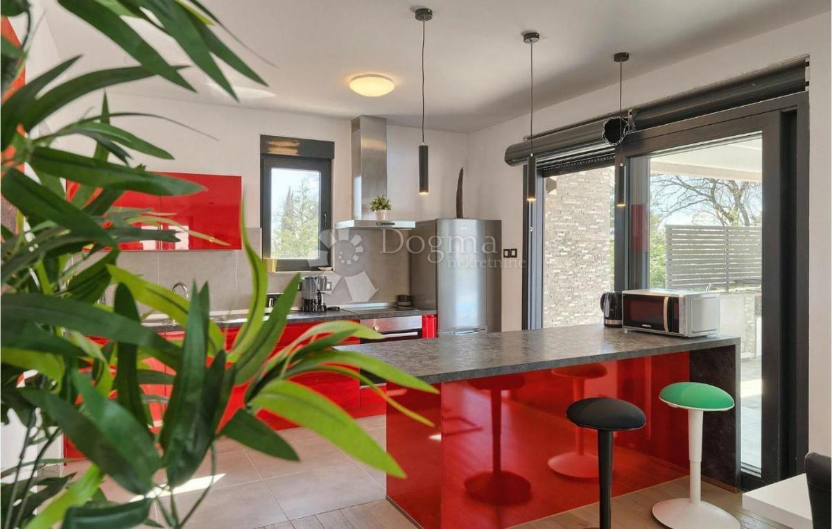 Hiša Svetvinčenat, 100m2