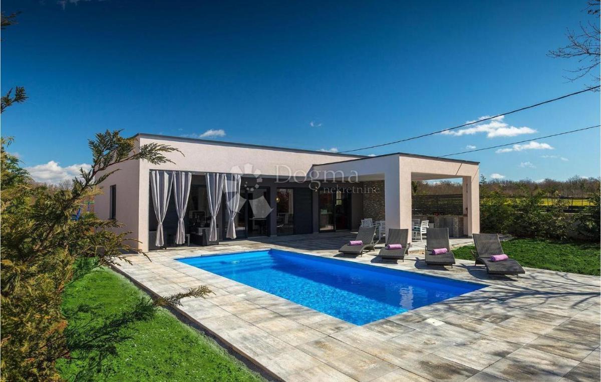 Hiša Svetvinčenat, 100m2