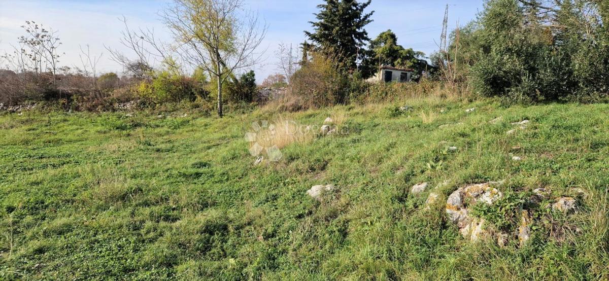 Zemljišče Labin, 785m2