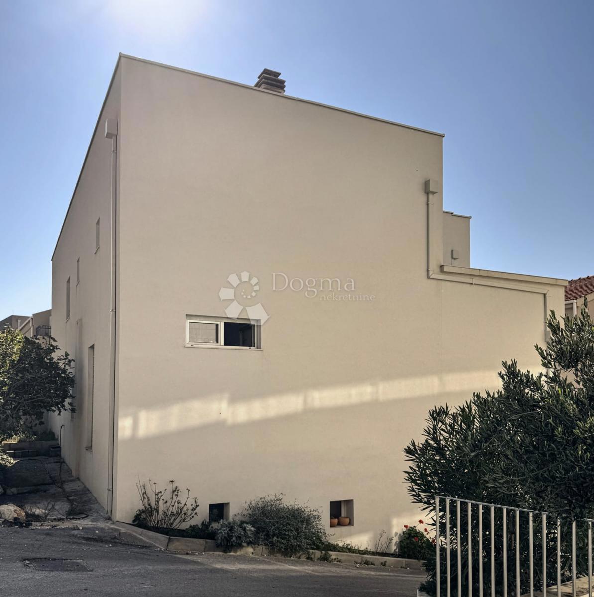 Hiša Tučepi, 382,31m2