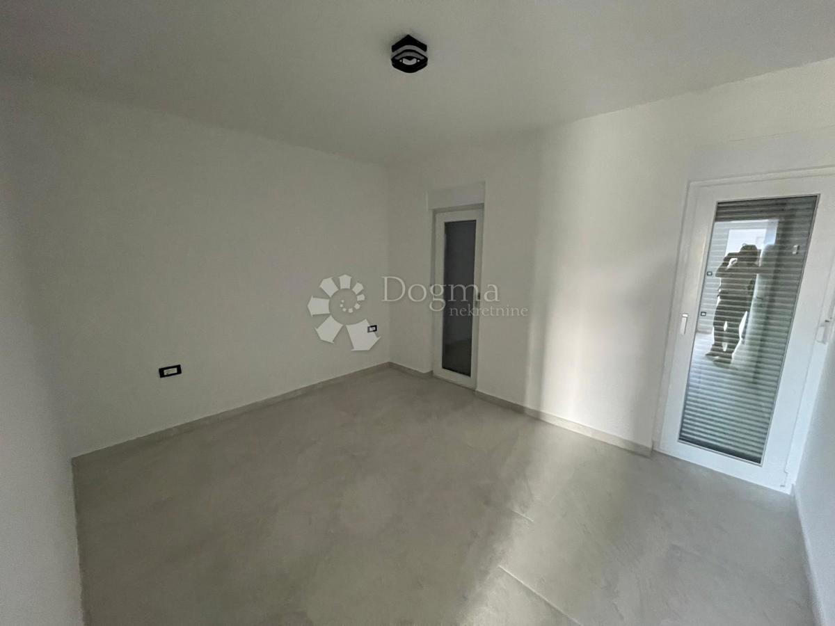 Hiša Tribunj, 243,70m2