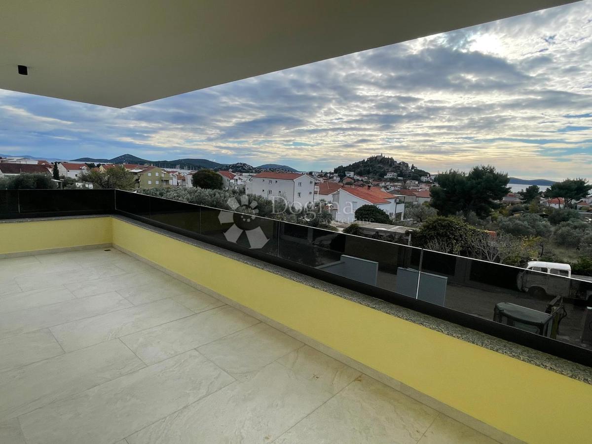 Hiša Tribunj, 243,70m2