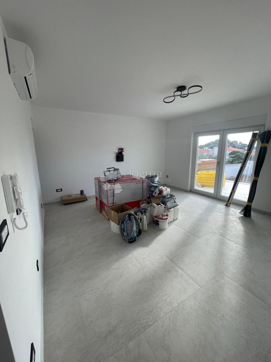 Hiša Tribunj, 243,70m2