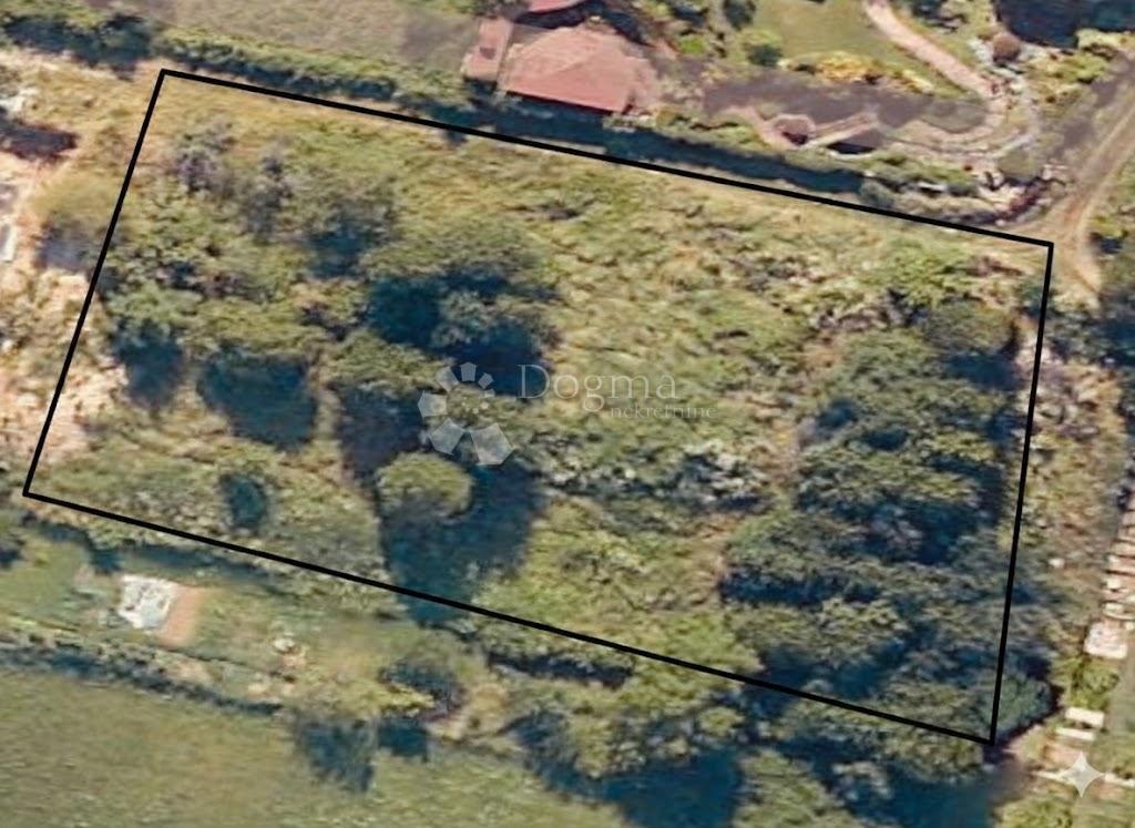 Zazidljivo zemljišče Borčec, Podsused - Vrapče, 712m2