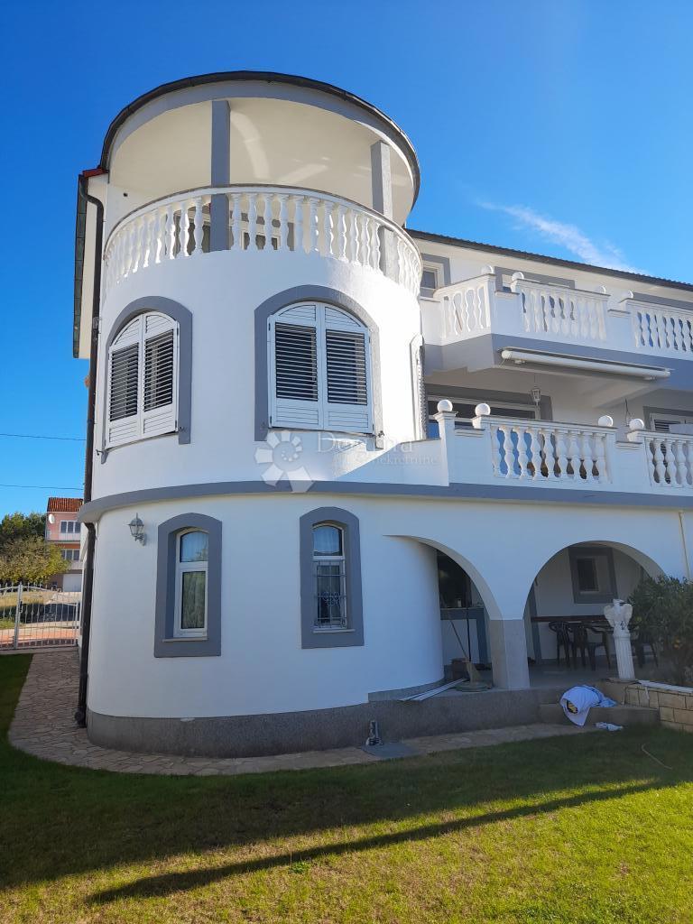 Hiša Diklo, Zadar, 426m2