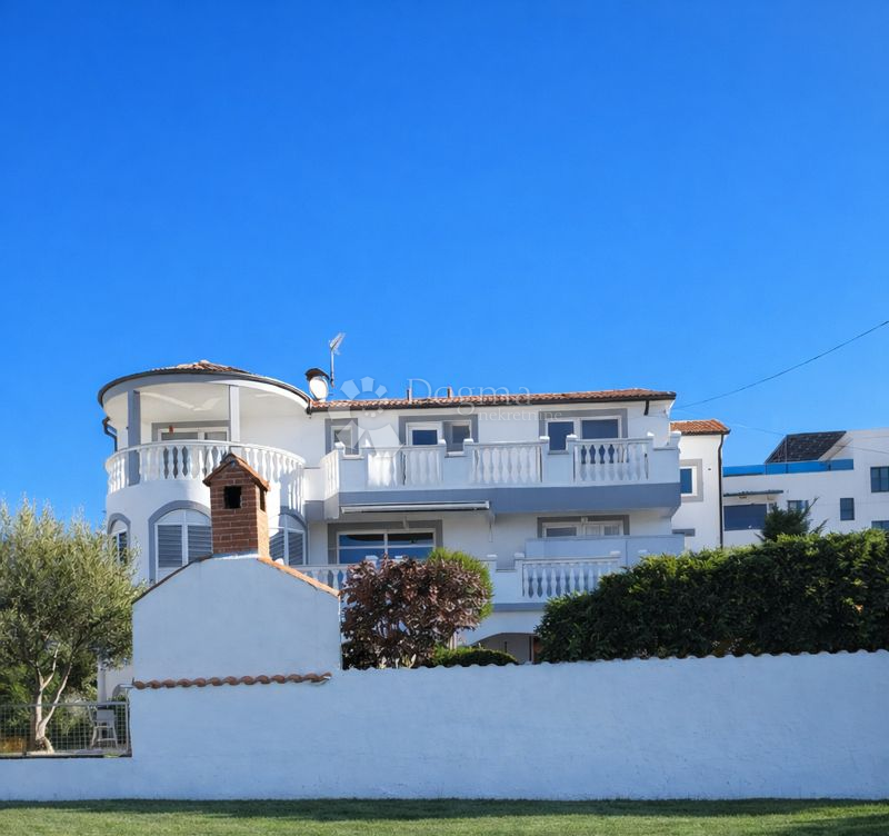 Hiša Diklo, Zadar, 426m2