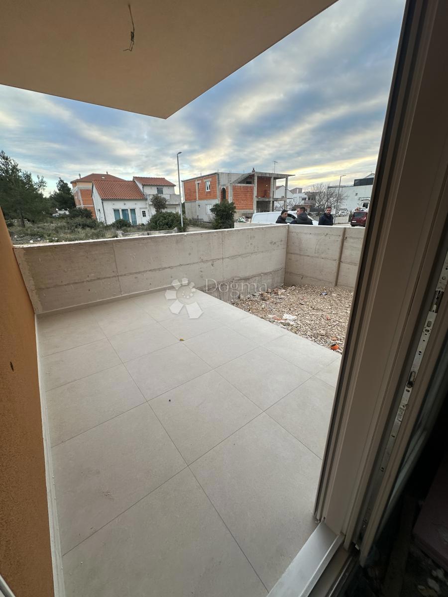 Stanovanje Donje Ražine, Šibenik, 67,64m2