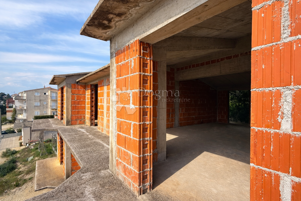 Hiša Podstrana, 360,94m2