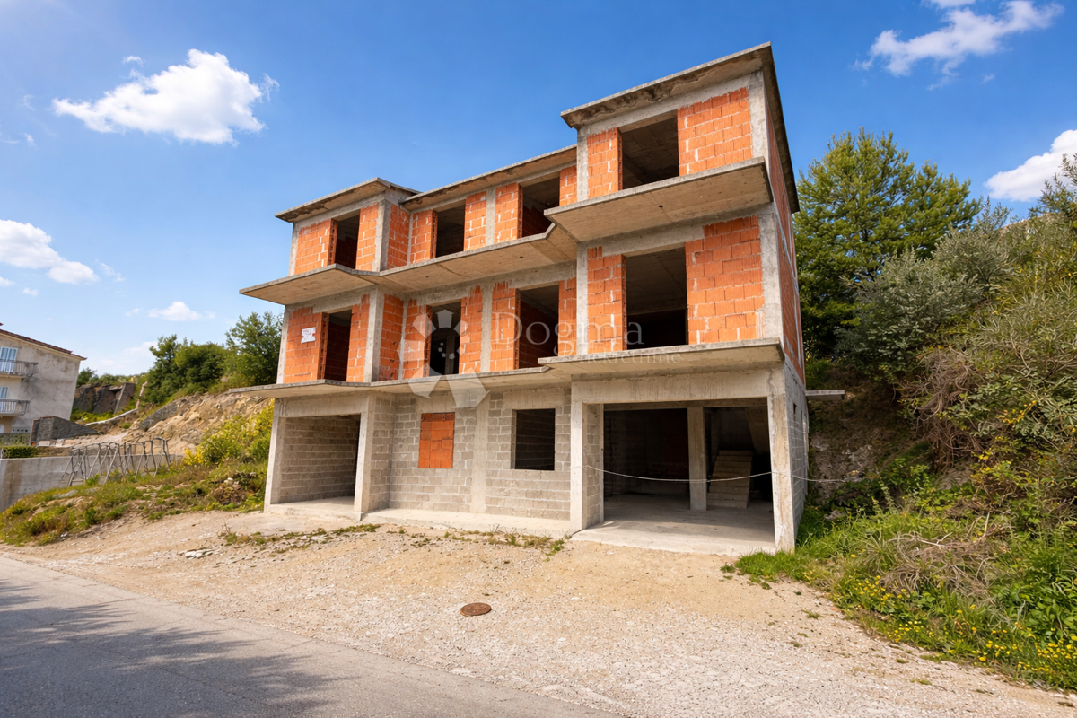 Hiša Podstrana, 360,94m2