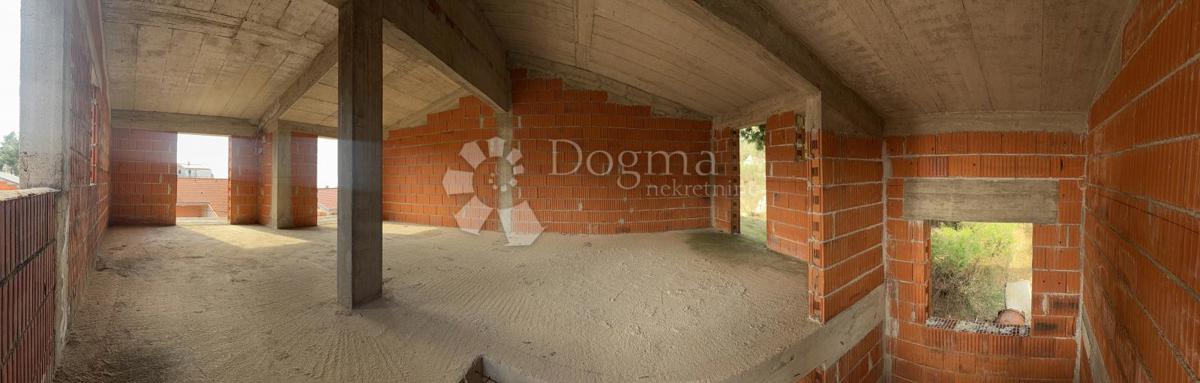 Hiša Podstrana, 360,94m2