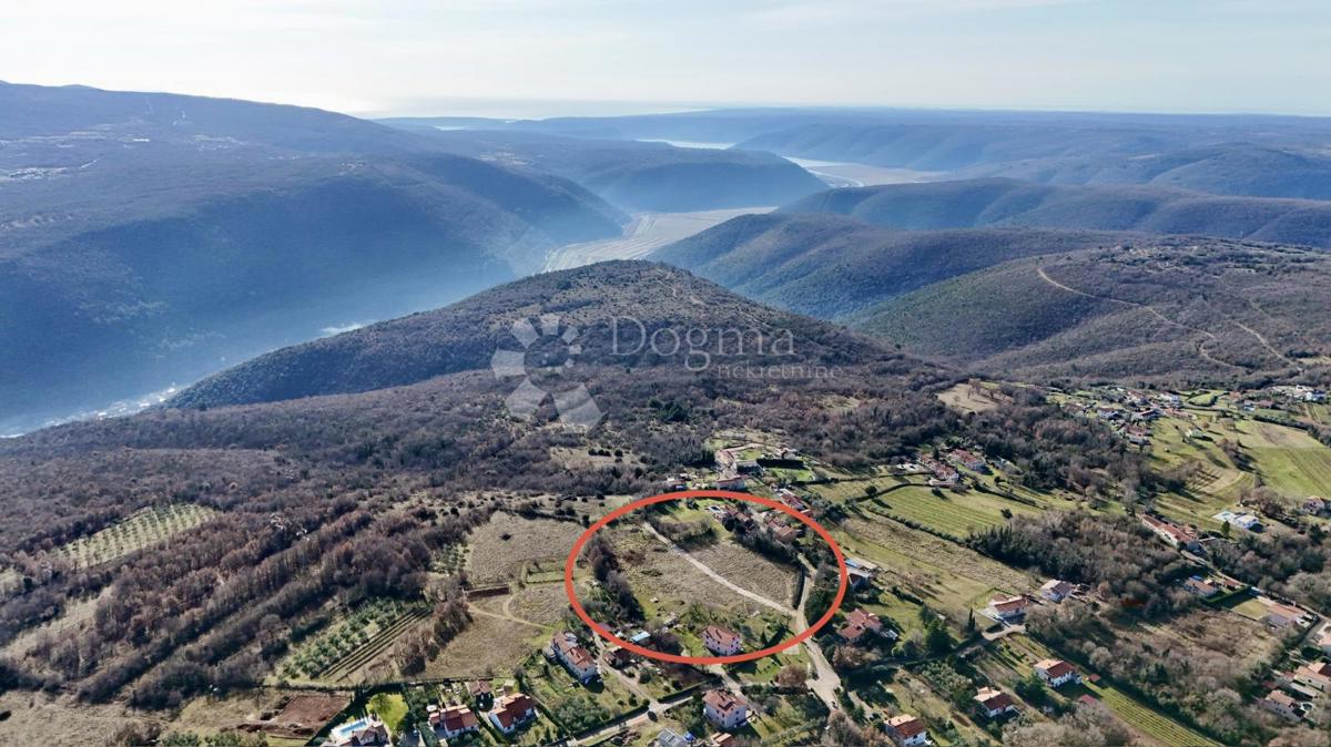 Zazidljivo zemljišče Cere, Sveta Nedelja, 966m2