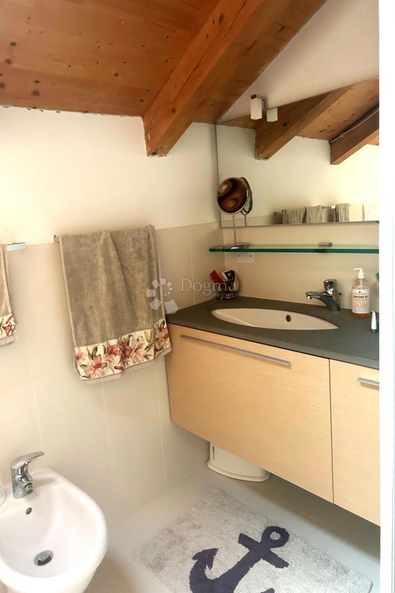 ROVINJ – fantastično dupleks stanovanje z razgledom