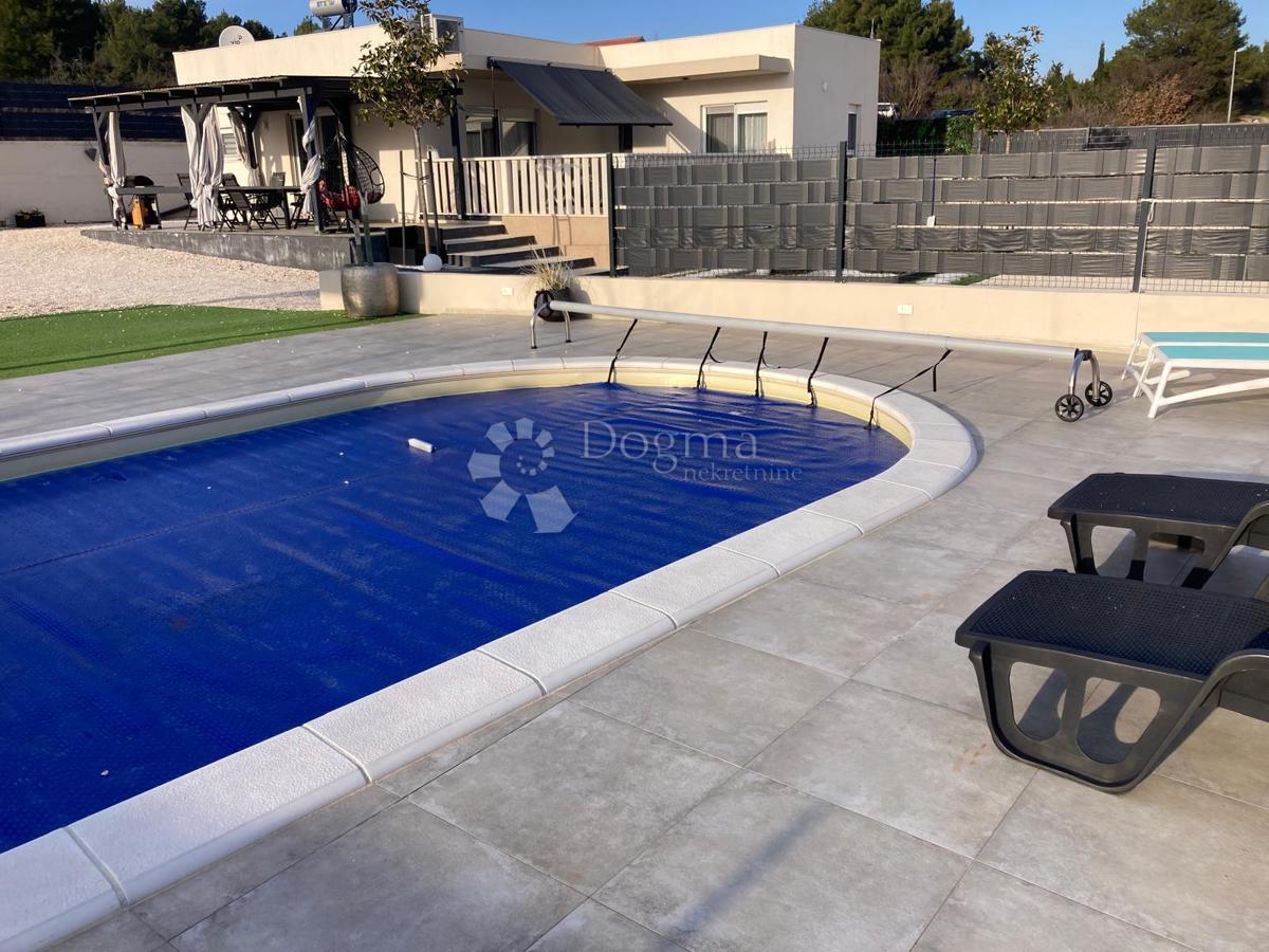 Zazidljivo zemljišče Bilice, Šibenik - Okolica, 580m2