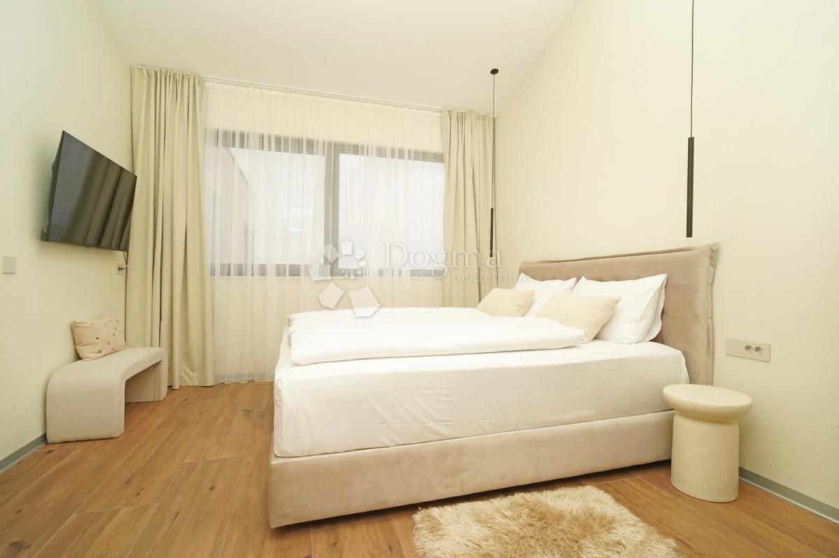 Hiša Kringa, Tinjan, 370m2