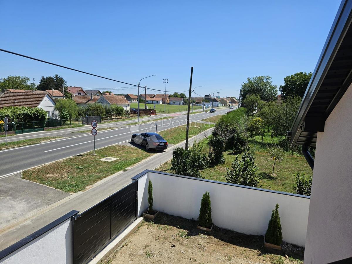 Hiša Sarvaš, Osijek - Okolica, 200m2